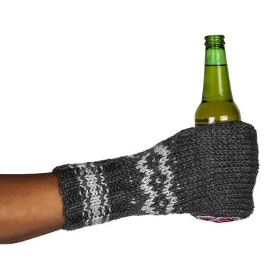 China Plain Snowflake Knit Beer Mitt Beer Drinking Gloves Knit Drinking Holder for sale