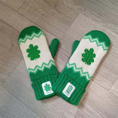 China Plain Green Jacquard Knit Mittens With Embroidery Custom Logo Embroidery Woven Patch Knit Mittens Gloves for sale