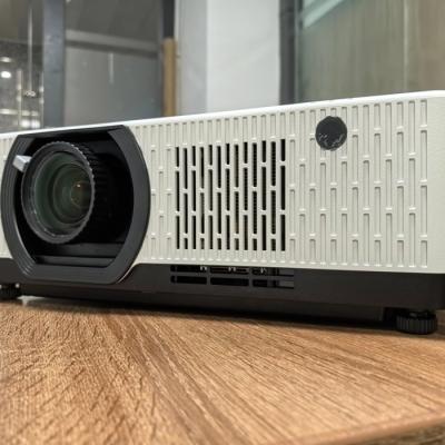 Κίνα WUXGA 8200 Lumen 3LCD Laser Projector 3lcd οικιακός προβολέας για εξωτερική χρήση προς πώληση