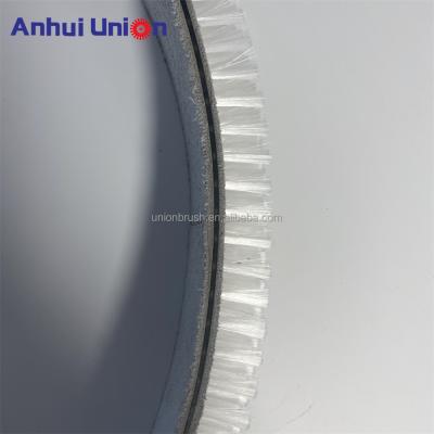 China Industrial Round Brush Cleaning Conveyor Belt For Glass Bottles Cleaning for sale