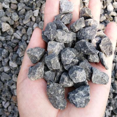 China Hotel Black Gravel Stone Chips Natural Basalt Stone for sale