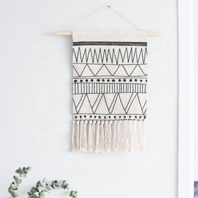 China Hit Boho Style Printing Tapestry Decorative Modern Black and White Cotton Woven Tapestry for Wall Hanging for sale