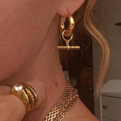 China FASHIONABLE Geometric Stainless Steel T-bar Hoop Earrings 18K Gold Plated T-Bar Huggie Earrings For Women for sale