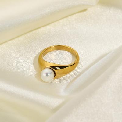 China CLASSIC Unique Gold Ring With Freshwater Pearl Daily Jewelry 18K Gold IP Plated Stainless Steel Ring for sale