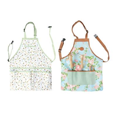 China Manufacturer Wholesale Used Outdoor Esschert Bee/Rose Print Design BEE002 Polyester Waterproof Garden Aprons With Pockets for sale