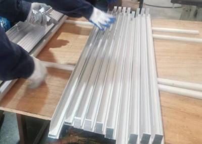 China Aluminium frame van zonnepaneel zilver en zwart afwerking voor stijl en duurzaamheid Te koop