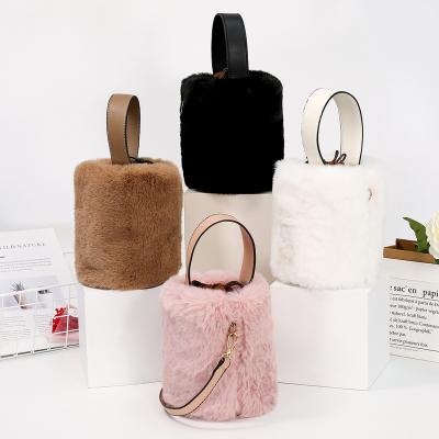 China Luxury Furry Plush Fur Bags Christmas Bucket Bag Purses And Handbags High Quality Winter Fur Women Handbags Large for sale