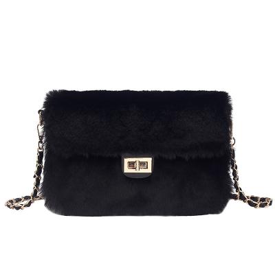 China 2022 PORTABLE Plush Hand Bags Ladies Designer Plush Purses New Arrivals Fashionable Faux Fur Women's Fashion Purses and Purse Handbags for sale