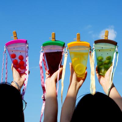 China 2021 New Design High Quality Plastic Water Bottle Purse Drinks Cup Purse With Straw Fruit Popsicle Drink Purse Women's Purses for sale