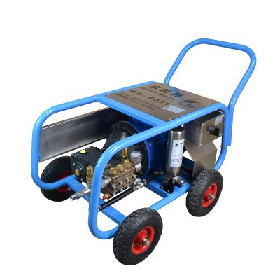 China Industrial Cleaning High Pressure Washer With Water Gun For Industry Cleaning Machine for sale