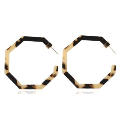 China LXES5112 2019 Vintage Fashion Stud Earrings For Women Simple Octagon Acrylic Earrings for sale