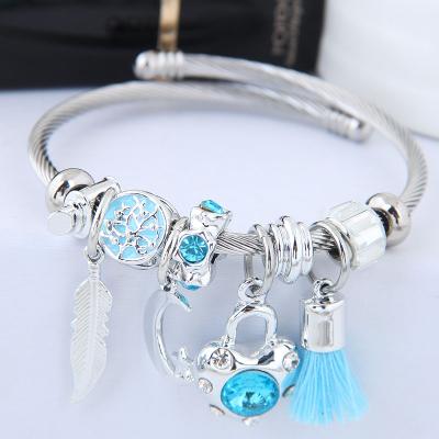 China ALLOY fashion charm bracelets chain bracelets shape jewelry wholesale WY14030756 for sale