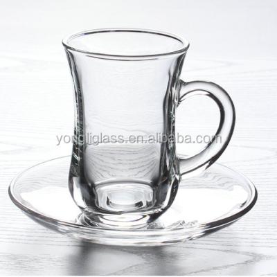 China Sustainable Traditional Turkish Tea 135ml Glass With Handle , Elegant Glass Tea Cup With Saucer Wholesale for sale