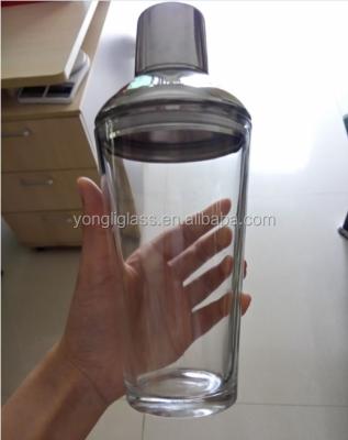 China 2021 Wholesale Bar Glass 450ml Cocktail Shaker In Bar, Special Shaped Glass Shaker With Metal Lid For Cocktail Party for sale