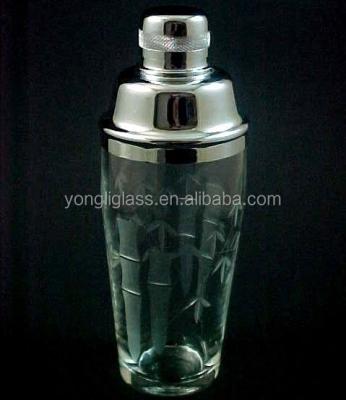 China 2021 New Arrival High Grade Cocktail Glass Transparent Shaker The Latest , Carving Patterns Wine Glass Shaker With Metal Lid for sale