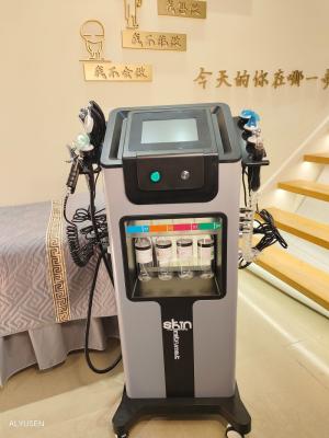 Cina 8 in 1 Oxygen Facial Machine Aqua Jet Peel CO2 Bubble Facial Cleaning Machine Rimozione dei punti neri Macchina per la cura della pelle in vendita