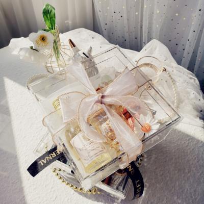 China Stand And Holder Best Selling High Quality PMMA Acrylic / Plexiglass Wedding Box for sale