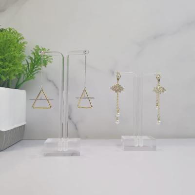 China Factory Portable Stylish T-shaped Clear Acrylic Earring Display Stand Earring Jewelry Holder for sale