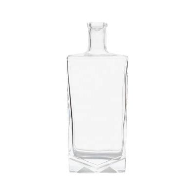 China Shandong Spirits Made 750ml Super Flint Flat Shape Glass Tequila Vodka Whiskey Liquor Glass Bottle for sale