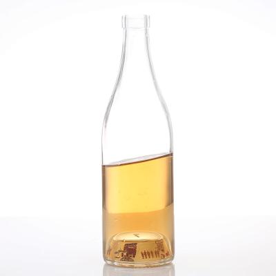 China Beverage Brandy Vodka Bottle 700ml Glass Bottles For Brandy 70cl Wine Liquor Spirits Bottle With Cork Cap for sale