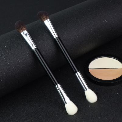 China Cangli Smudge Brush 2 in 1Natural Eyeshadow Smudge Brush Duo End Eye Makeup Brushes for sale