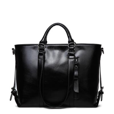 China Classic Large Capacity Black Leather Shoulder Bag , Women Messenger Bags With Adjustment Buckle for sale