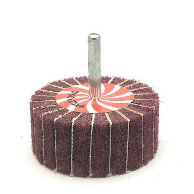 Chine Roue abrasive d'oxyde d'aluminium à clapet non tissé Forage à roue 50x26x6 mm Monté sur une charnière en nylon à vendre