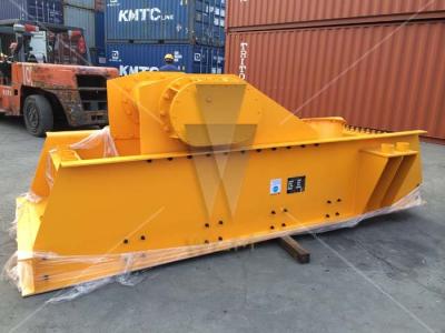 China Yellow Mining Vibrating Feeder 600 - 850r / min Rotation Speed for sale