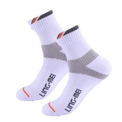 China Breathable best badminton socks for adult men and women professional sports socks for sale