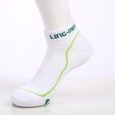 China Lingmei Brand Breathable Wholesale Cotton Material Men Breathable Sports Short Socks for sale