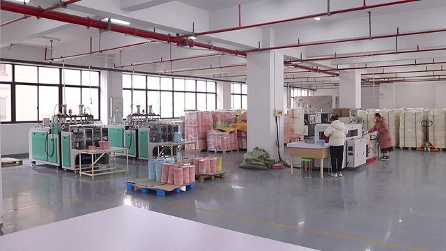 Verified China supplier - Yiwu Hehe Crafts Co., Ltd.