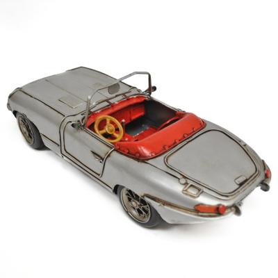 China Wholesale Antique Metal Model Car 1:12 Scale Craft Handmade Vintage 1961 Art Decor Home Decor Silver Type Car Model for sale