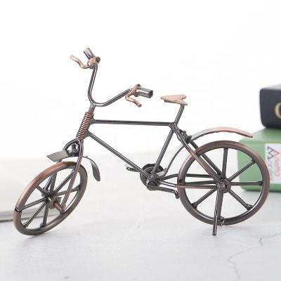 China Vintage Antique Ornaments Creative Metal Model Old Europe Bike Miniature Iron Opens Wrought Metal Bike Home Decor for sale