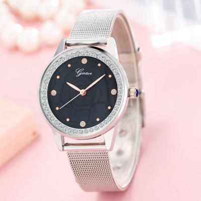 China Luxury Water Resistant Ladies Watches Silver Stainless Steel Mesh Strap Women Dress Watch Fashion Quartz Casual Watch for sale