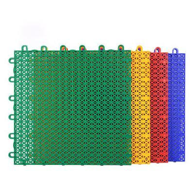 China De beweegbare Tegels van Binnenplaats Met elkaar verbindende Sporten Zelf - Drainage Te koop