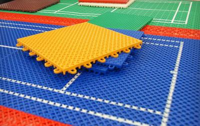 China Moisture Proof Interlocking Sports Tiles PP Badminton Court Floor for sale