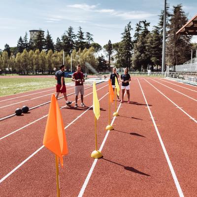 China Kein athletische Bahn-Antigummiermüdungs-synthetischer Spielplatz des Beleg-EPDM zu verkaufen