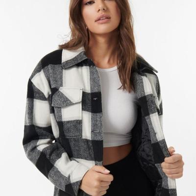 China Breathable Gray White Plaid Wool Blend Coat With Quilt Filling for sale