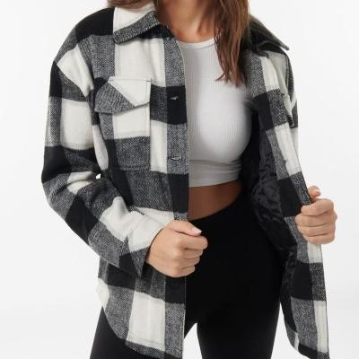 China Sustainable wool blended woven plaid womens gray white shacket with quilt filling for sale