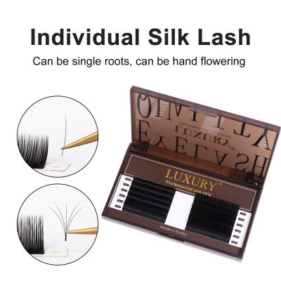 Cina Premium Silky Volume Classico False Ciglia Estensioni 8-14mm CC/D/DD Curl Nero Matte Lashes individuali di seta 12 righe in vendita