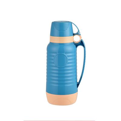 China Hot Selling Fashion New Design PP Plastic Body Refill Thermos Glass Flask With Two Cups for sale