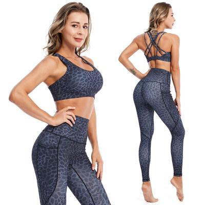 China QUICK DRY Logo Wear Women Tight Active Fitness Clothing Custom High Waisted Seamless Yoga Set Leggings for sale