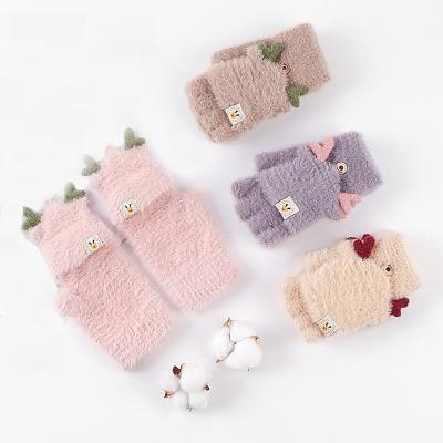 China high quality 3D yarn dyed spring lover mittens for sale