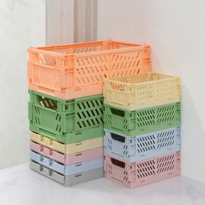 China Sustainable Portable Home Office Stacked Organizer Storage Picnic Plastic Folding Basket for sale