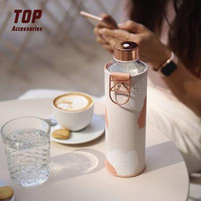 China Minimalist Popular Leather Glass Bottle Sleeves Insulated Hot Water Bottle Sleeves for sale