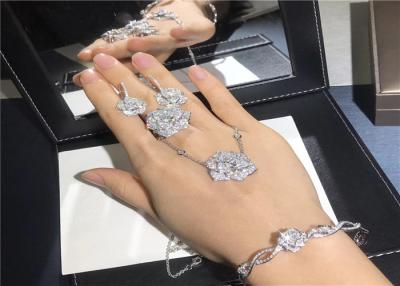 China Um anel de noivado de ouro branco de 18 quilates personalizável para senhoras da empresa de jóias de diamantes à venda