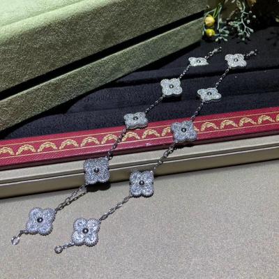 Cina oro bianco Diamond Van Cleef Vintage Alhambra Bracelet degli alti gioielli di van cleef 5 motivi per le ragazze in vendita