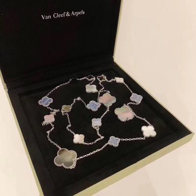 China van cleef juwelenwitgoud Magisch Alhambra Long Necklace 16 Motieven met Wit en Gray Mother Of Pearl Te koop