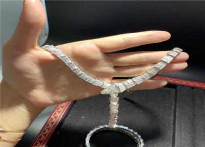 Cina Unico Serpenti Disegno 18K Oro Gioielli Diamante Personalizzazione Disponibile in vendita