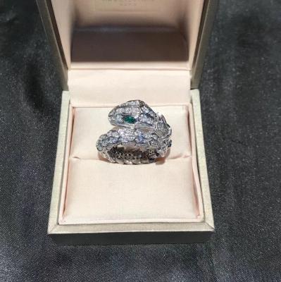 中国 18k 白金のダイヤモンドリング ダイヤの蛇のリング 18k 白金のエメラルドの目 販売のため